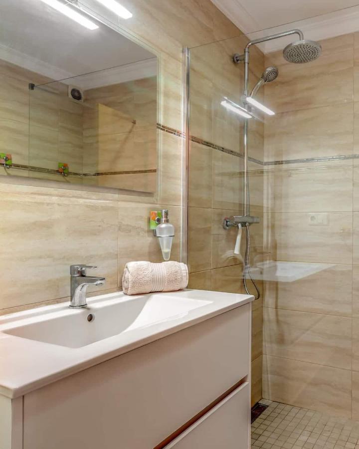 Stunning Penthouse In The Centre Of Nerja Daire Dış mekan fotoğraf